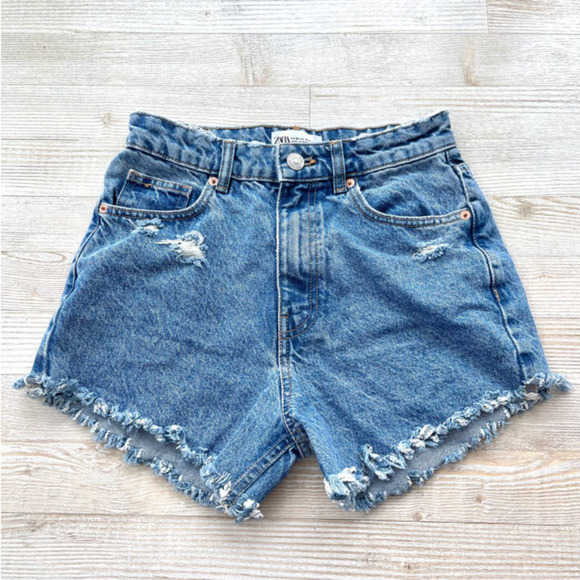 Zara High Waist Distressed Denim Shorts |‎ Size 4 - Picture 1 of 7